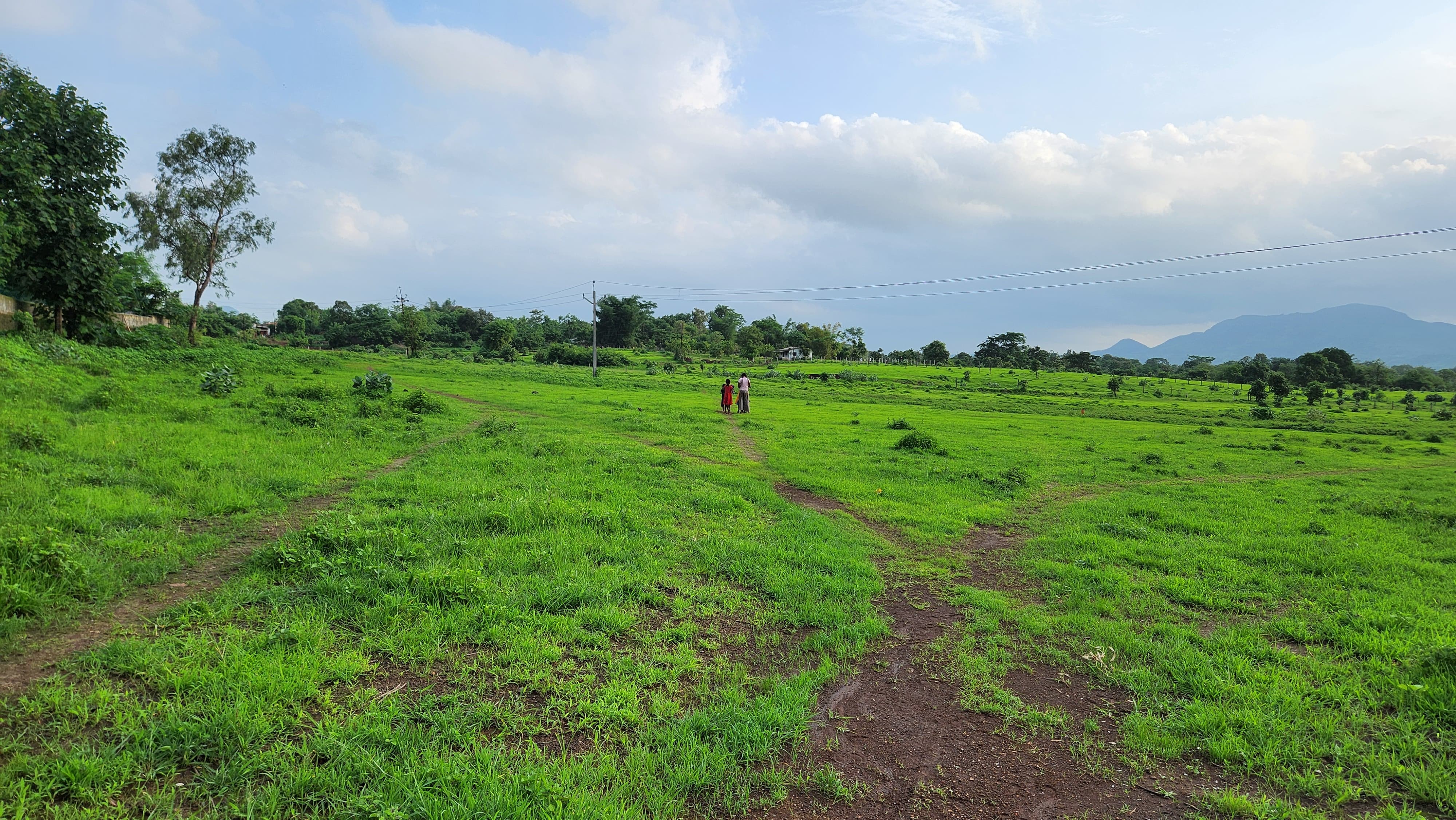 10 Acre + agriculture land for sale 10 Km from Karjat.
