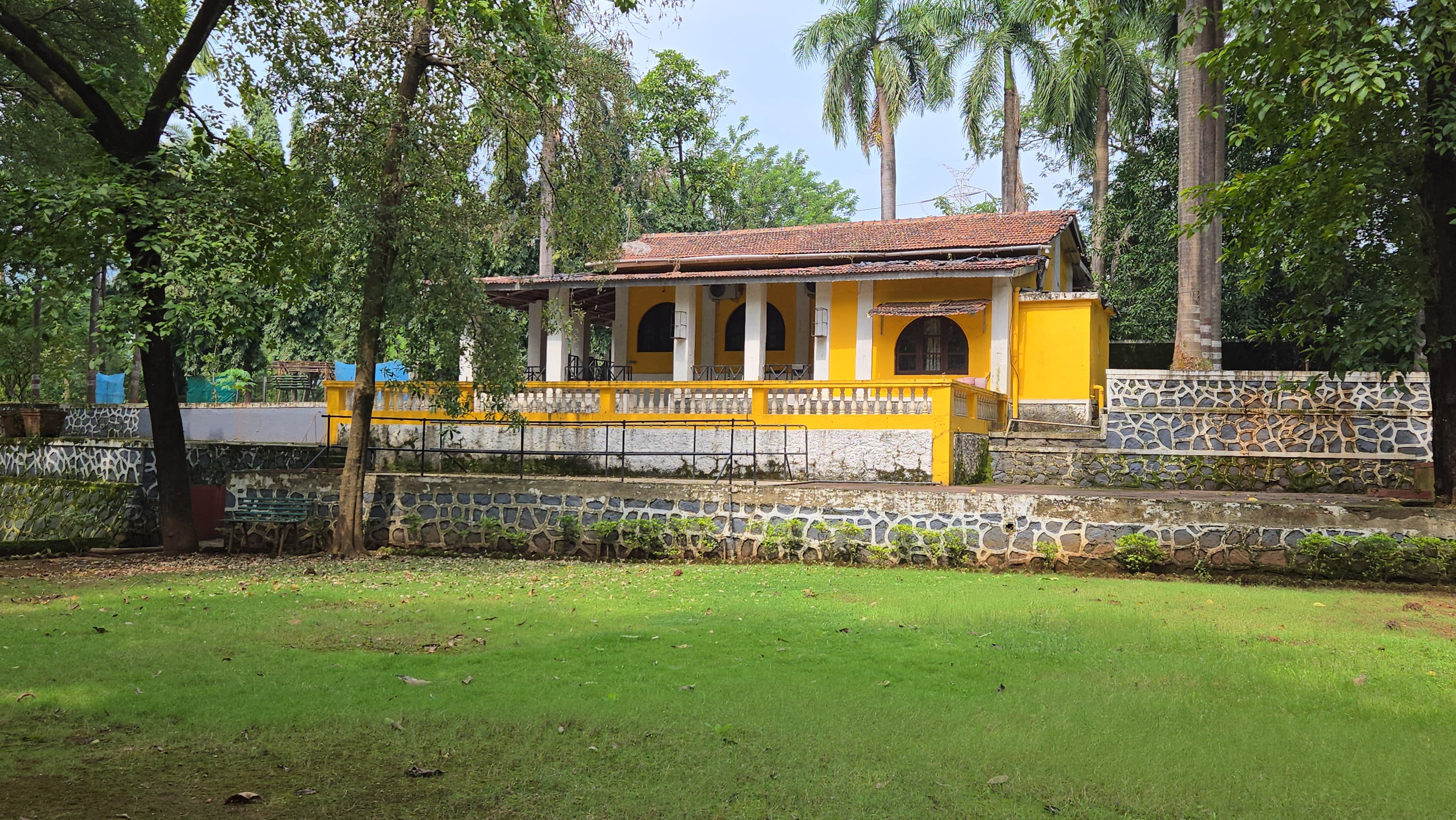 115 Guntha Resort for sale at Khalapur. 1km from Old Mumbai-Pune Highway.