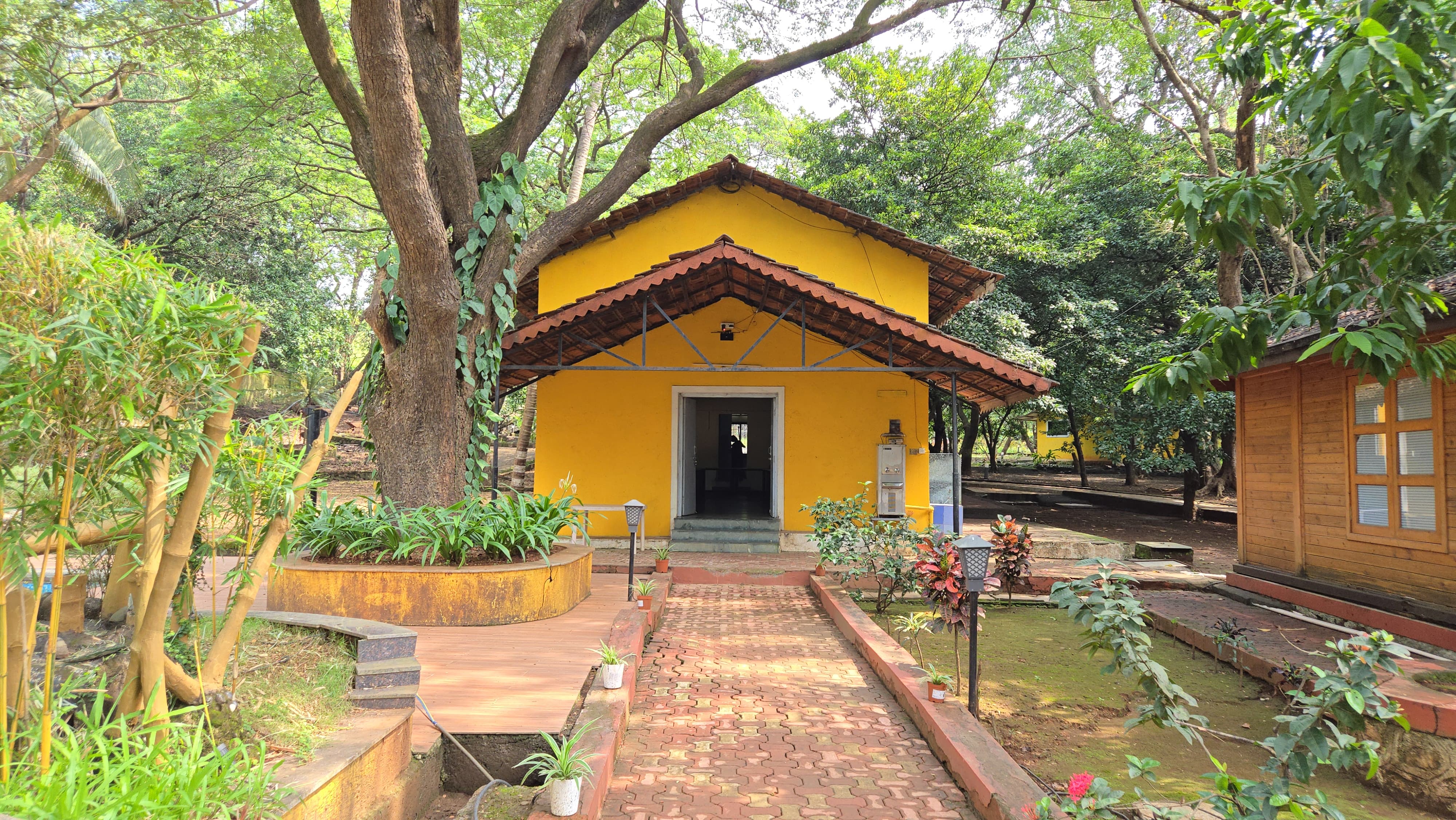 115 Guntha Resort for sale at Khalapur. 1km from Old Mumbai-Pune Highway.