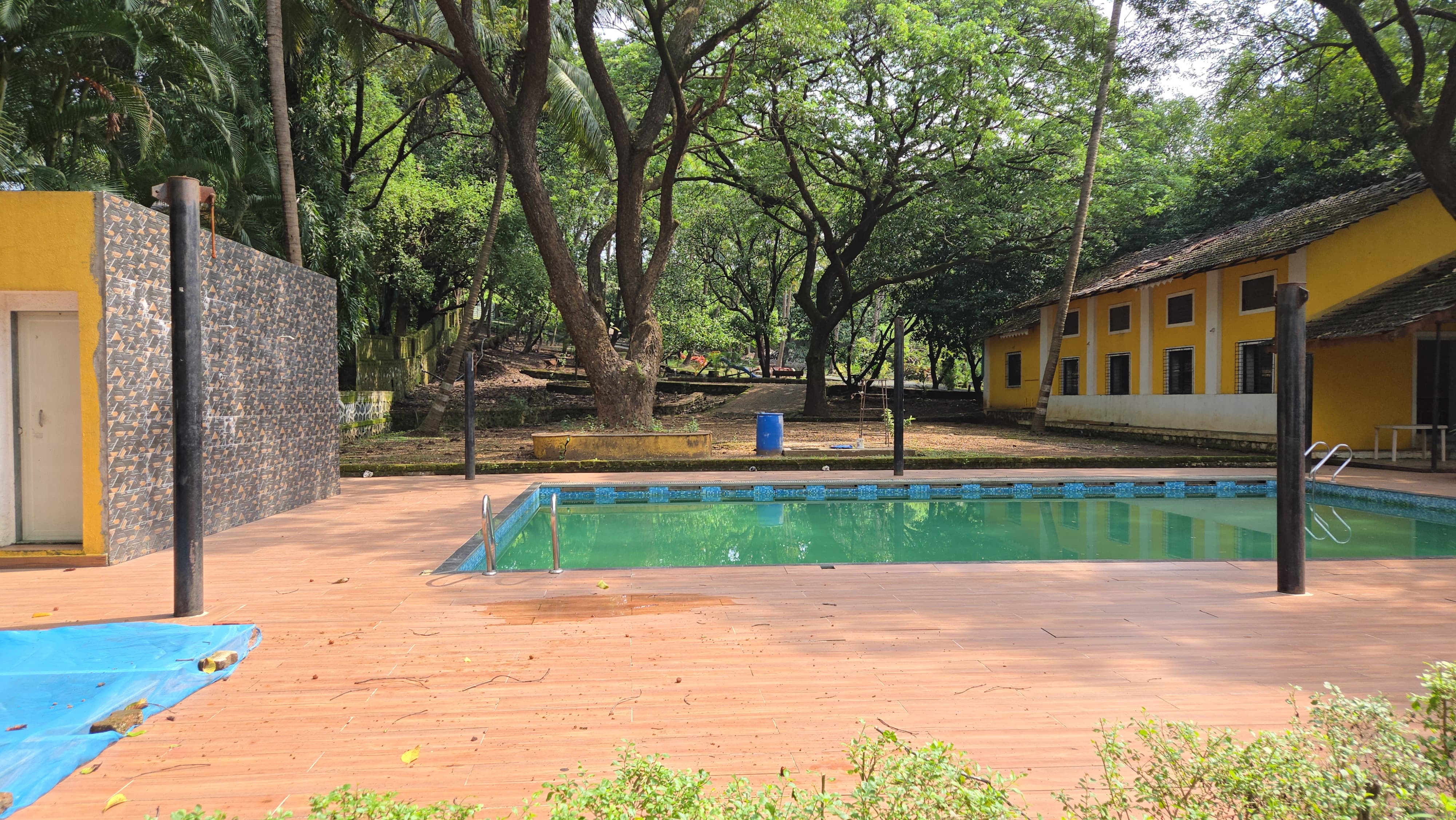 115 Guntha Resort for sale at Khalapur. 1km from Old Mumbai-Pune Highway.
