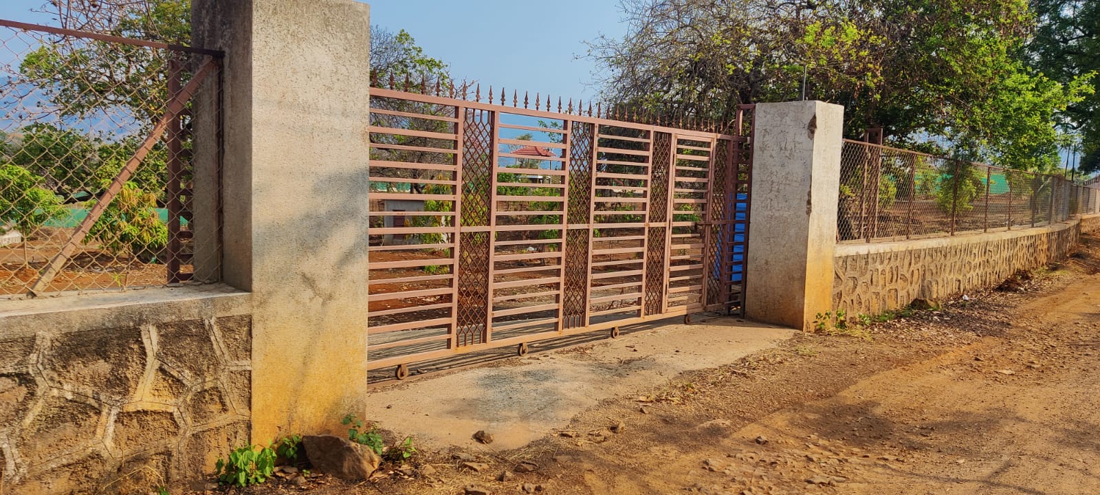 32 Gunthe Mountain View Farmhouse Land with trees for sale at village Bhaliwadi, Karjat.