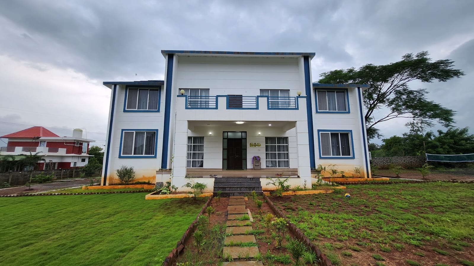 20 guntha 4bhk Farmhouse for sale 15km from Karjat station.