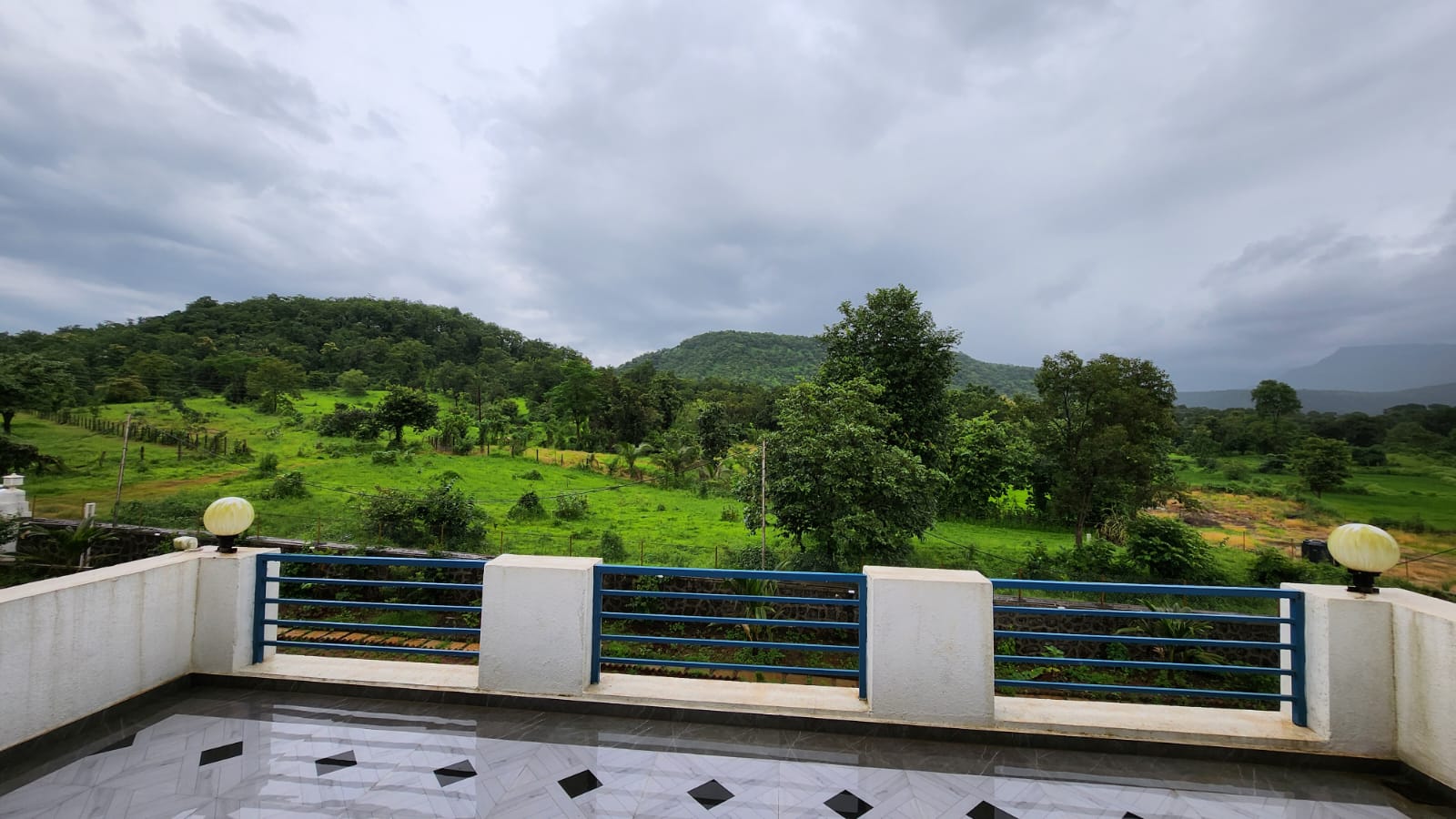 20 guntha 4bhk Farmhouse for sale 15km from Karjat station.
