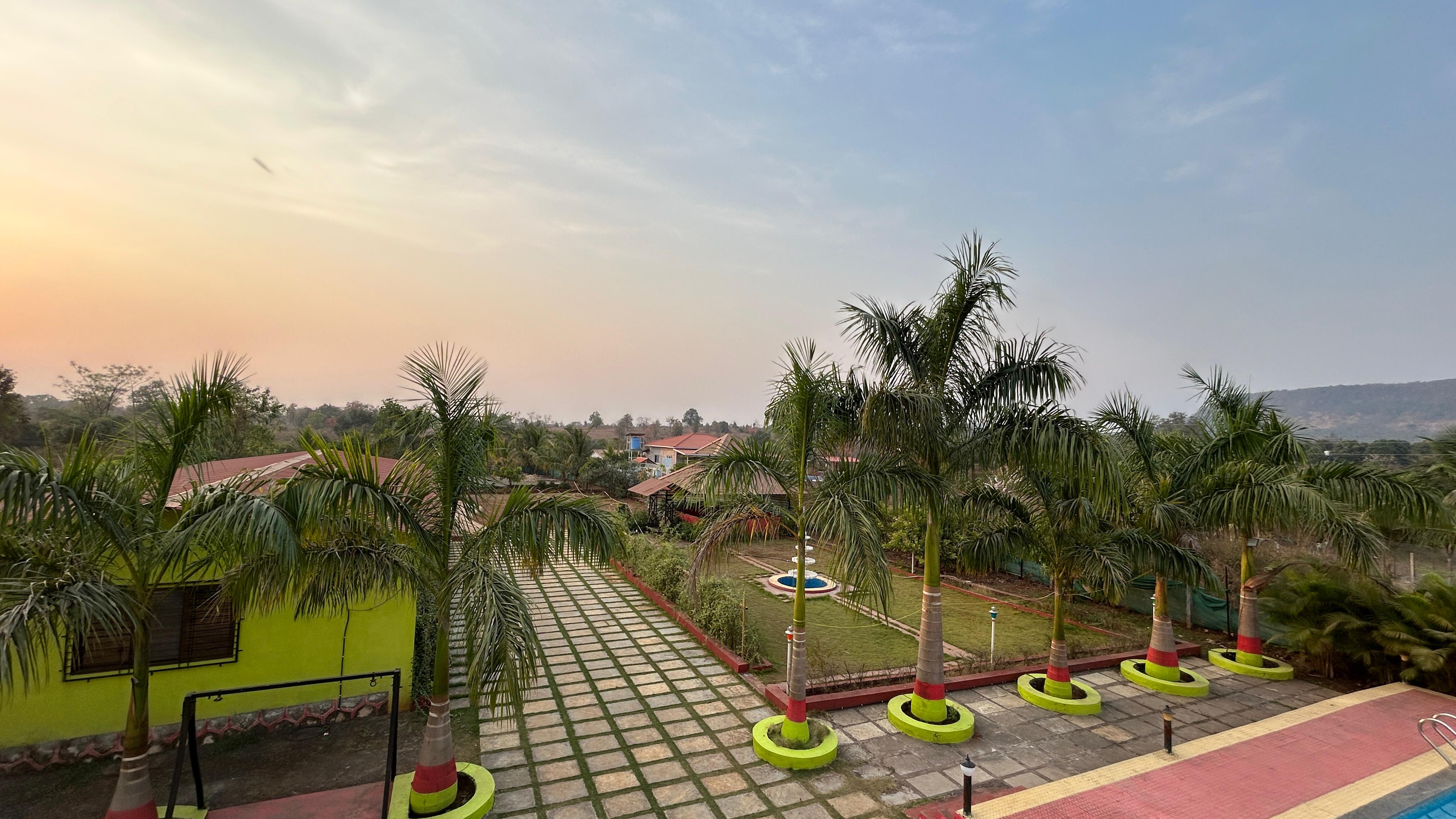 42 guntha 3 BHK Farmhouse For sale in karjat.