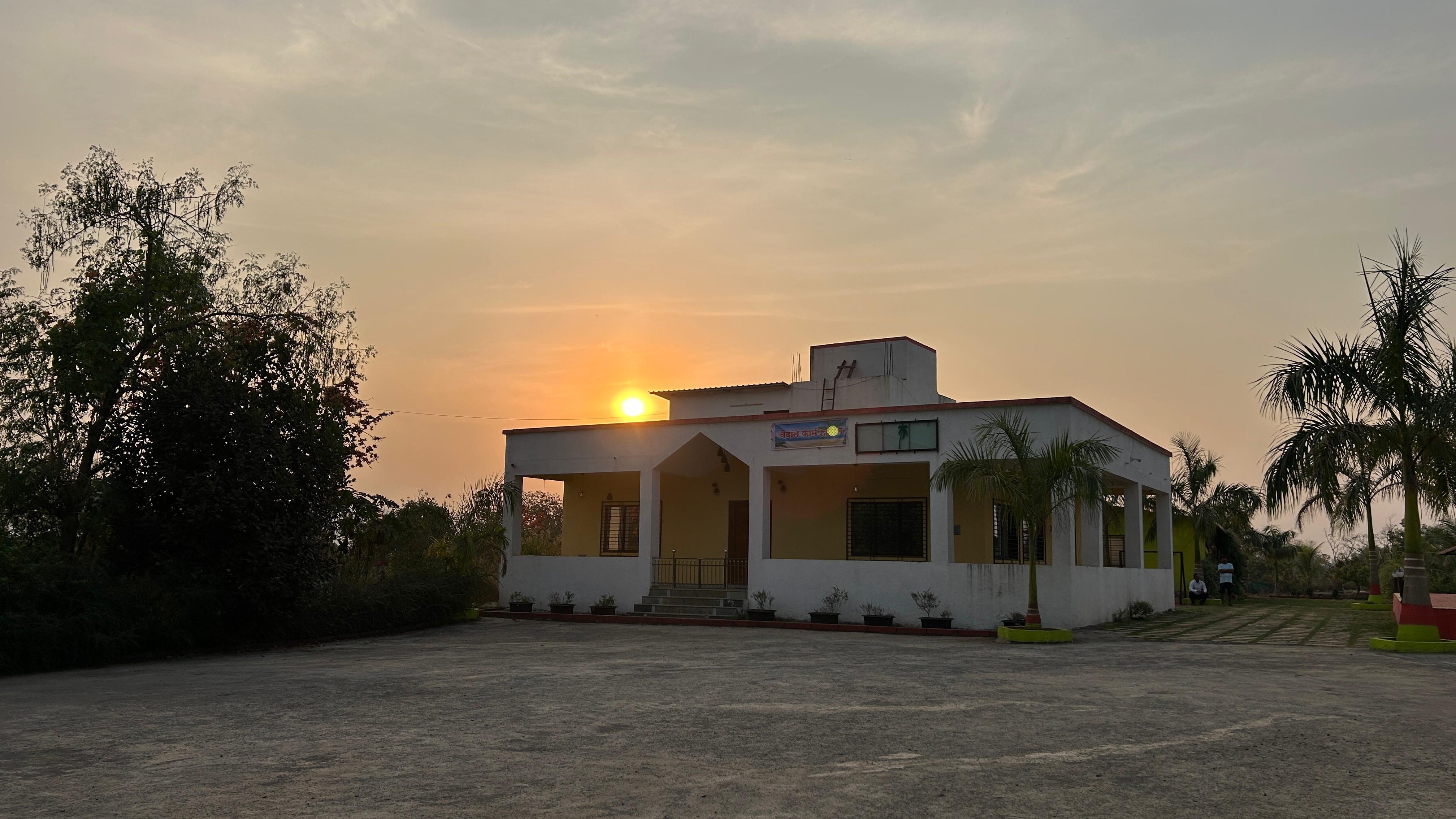 42 guntha 3 BHK Farmhouse For sale in karjat.