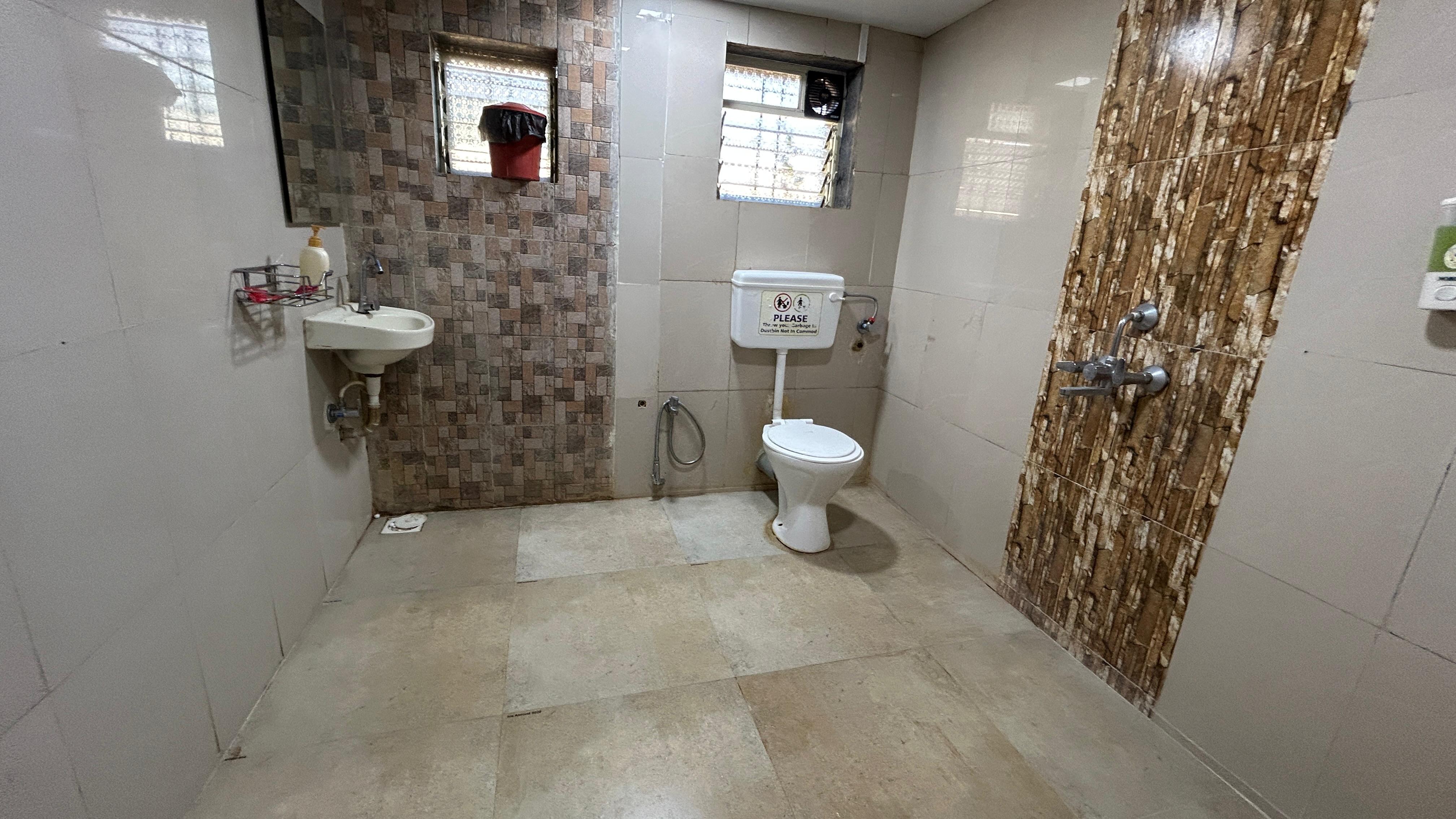 21 Guntha 4 Bhk Ready Farmhouse for sale in karjat near tata road, with big pool